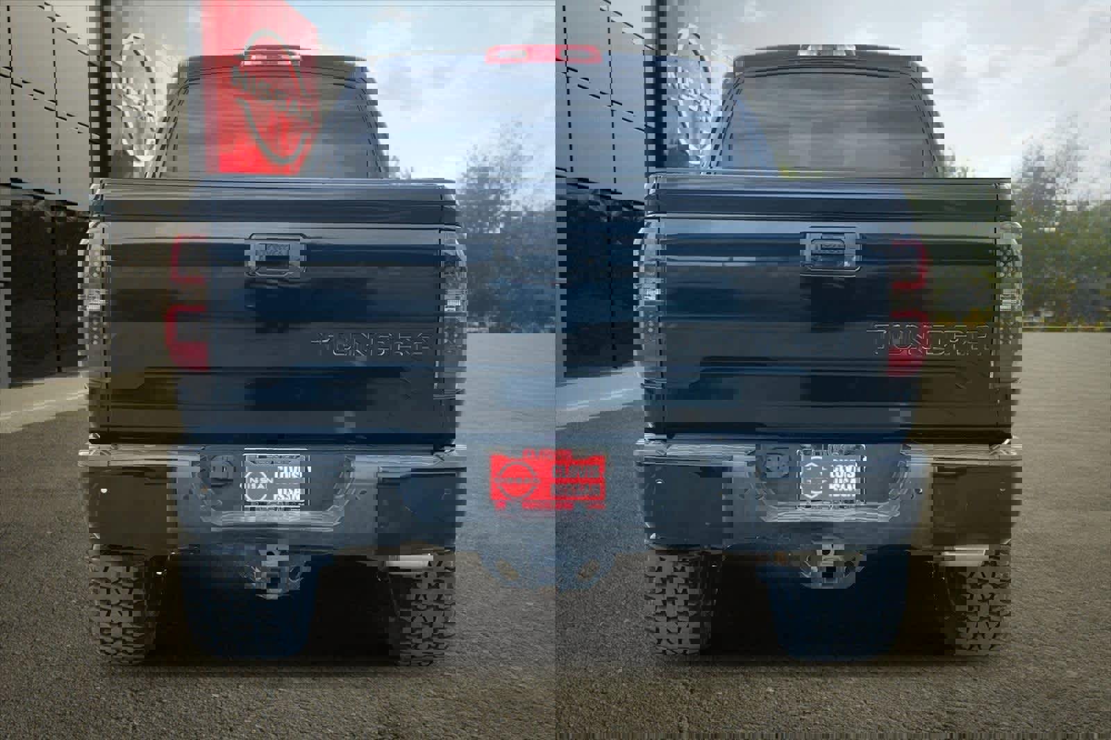 Used 2017 Toyota Tundra Limited image 8