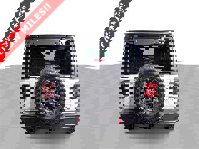 Used 2024 Jeep Wrangler Sport S image 7