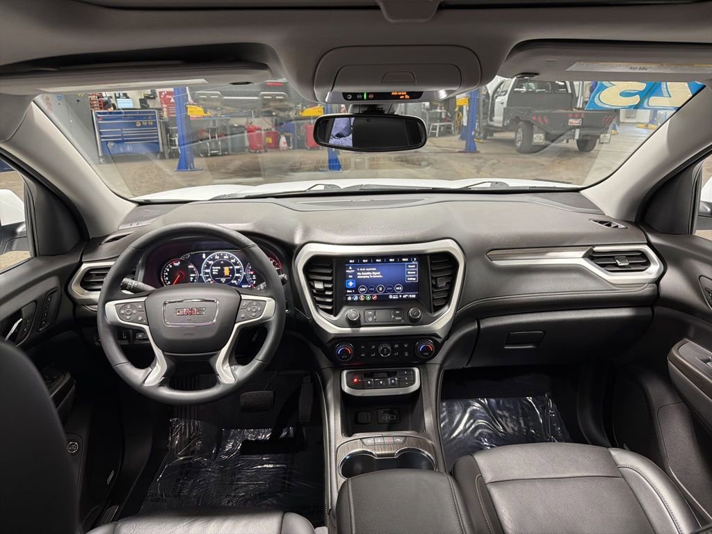 Used 2023 GMC Acadia SLT w/ Technology Package AWD/4WD image 15