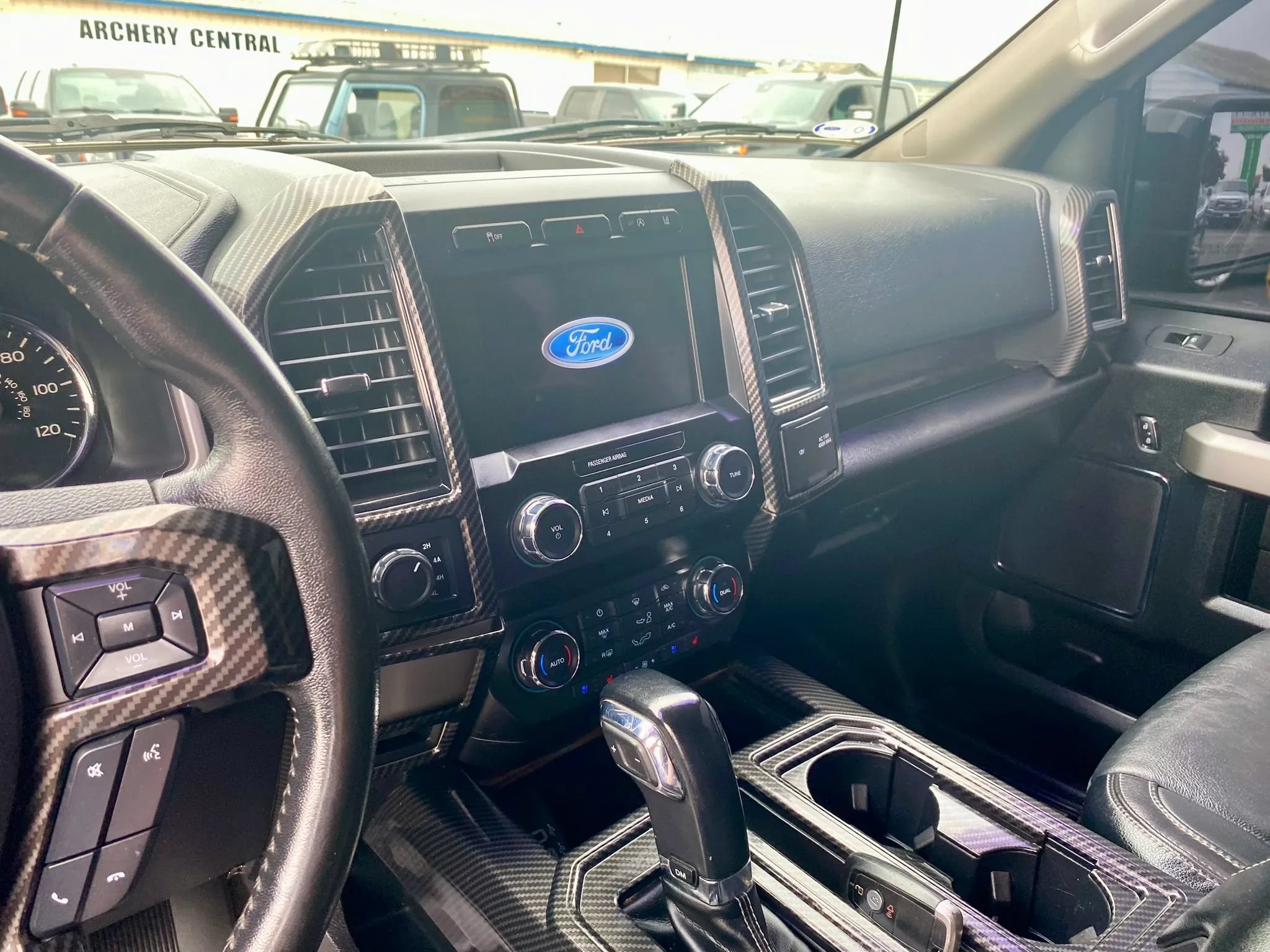 Used 2020 Ford F150 Lariat AWD/4WD image 11
