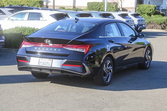 Certified 2025 Hyundai Elantra SEL image 5