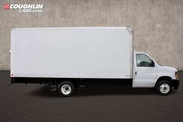 New 2025 Ford E-450 and Econoline 450 Super Duty w/ Driver's Safety Package image 6