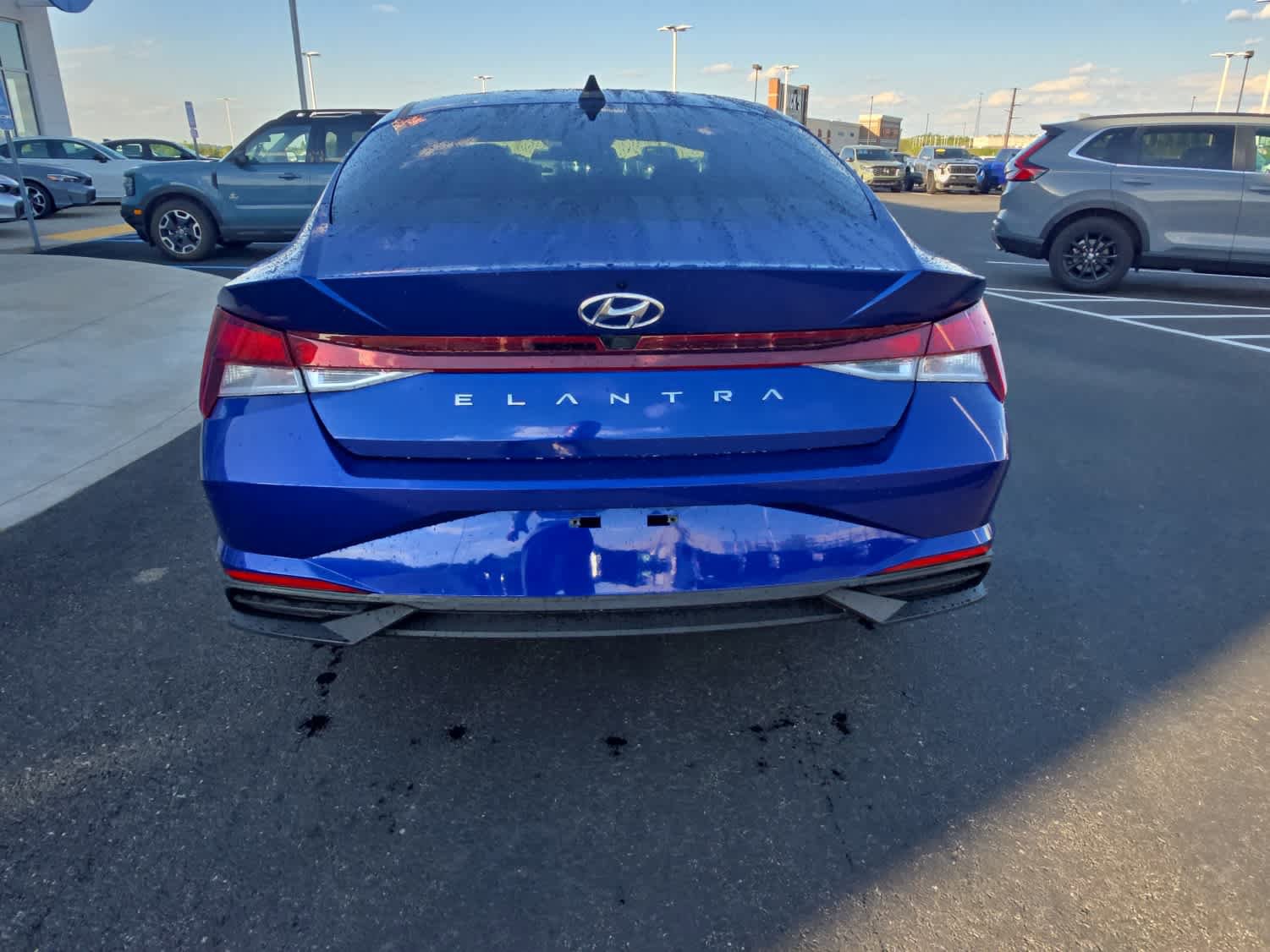 Used 2022 Hyundai Elantra SEL FWD image 7