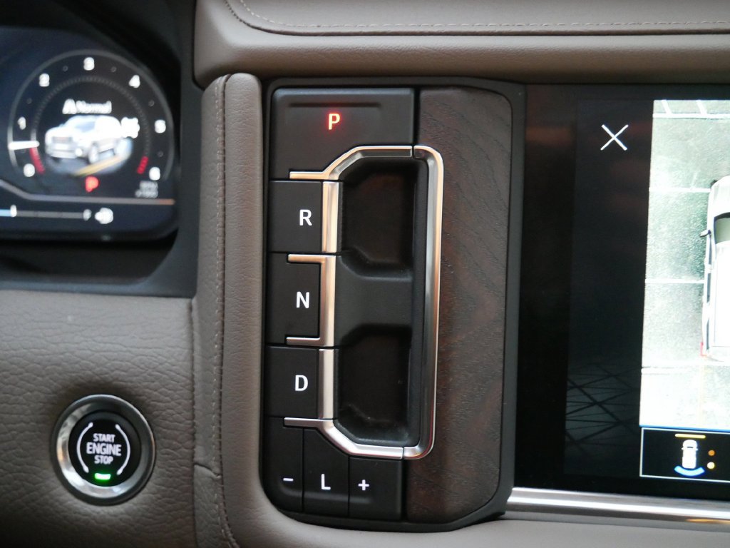 Used 2023 GMC Yukon Denali AWD/4WD image 20