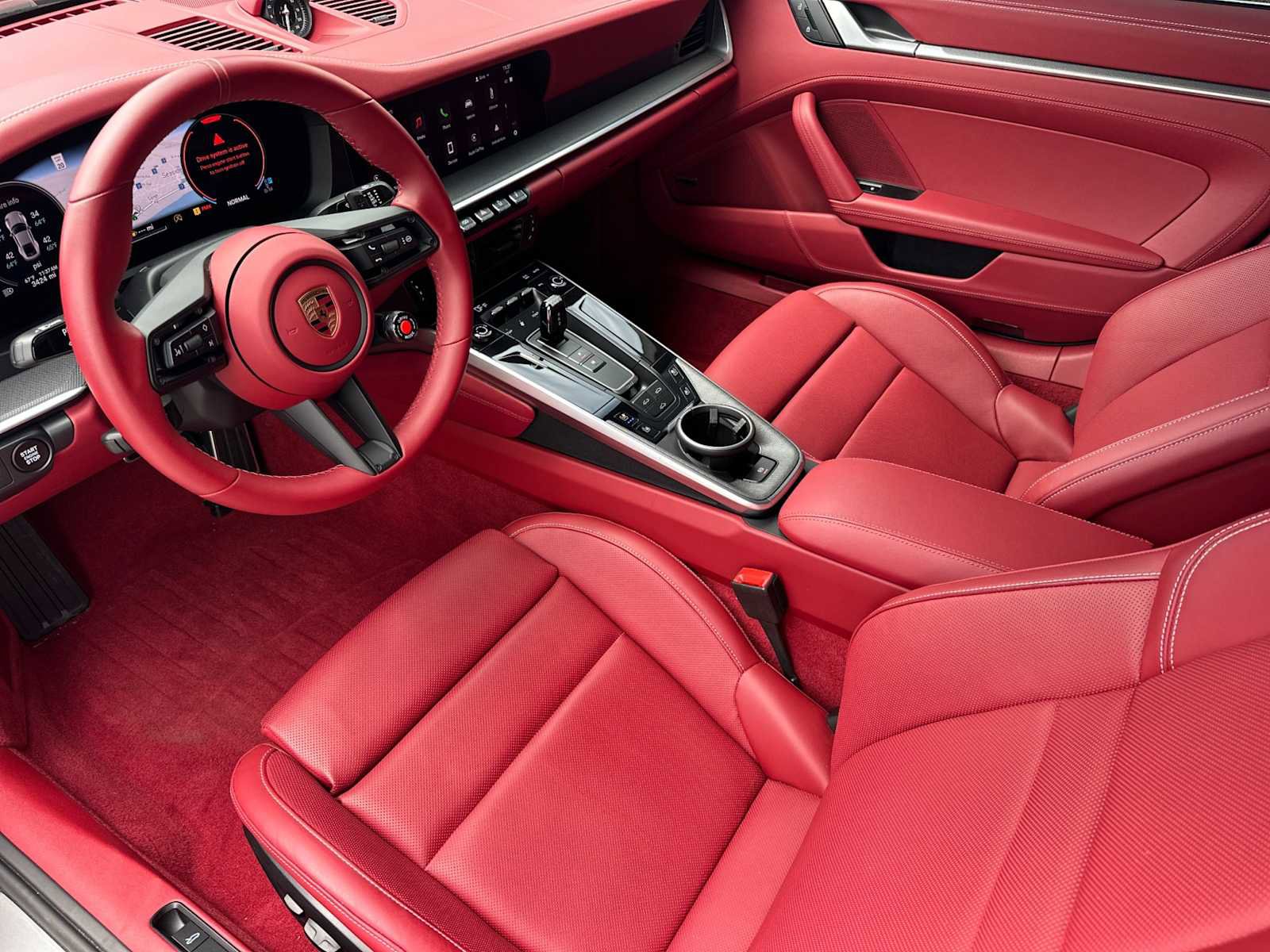 Certified 2025 Porsche 911 Carrera RWD image 4