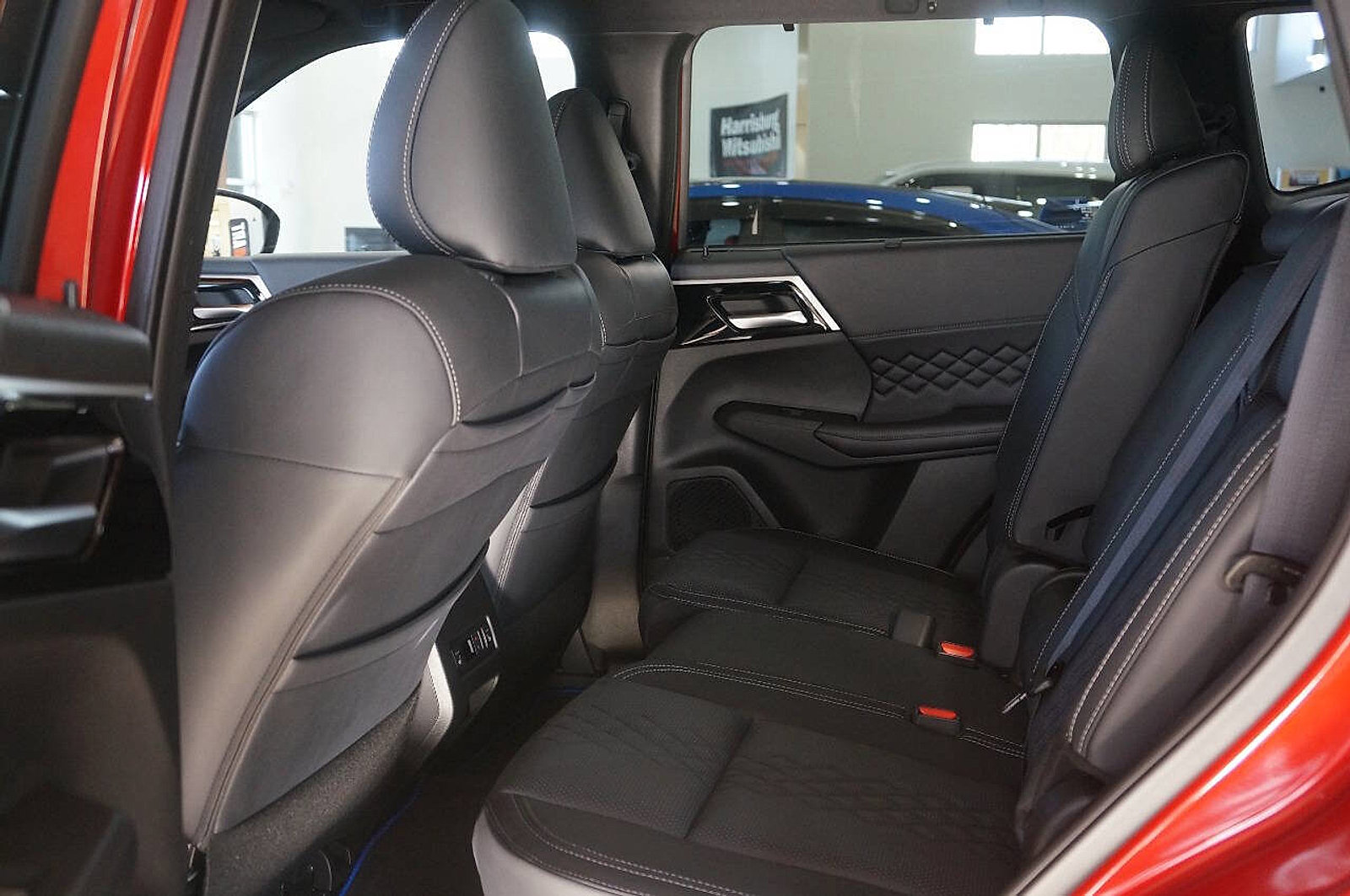 New 2025 Mitsubishi Outlander SEL Black Edition image 19