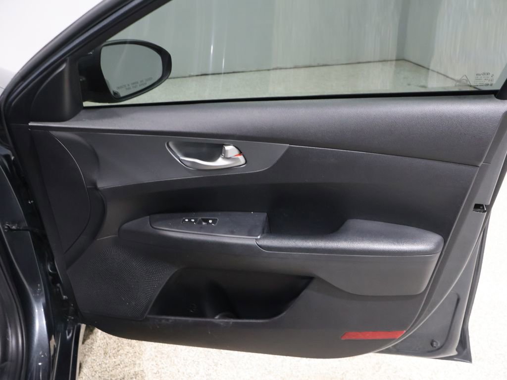Used 2021 Kia Forte LXS image 23