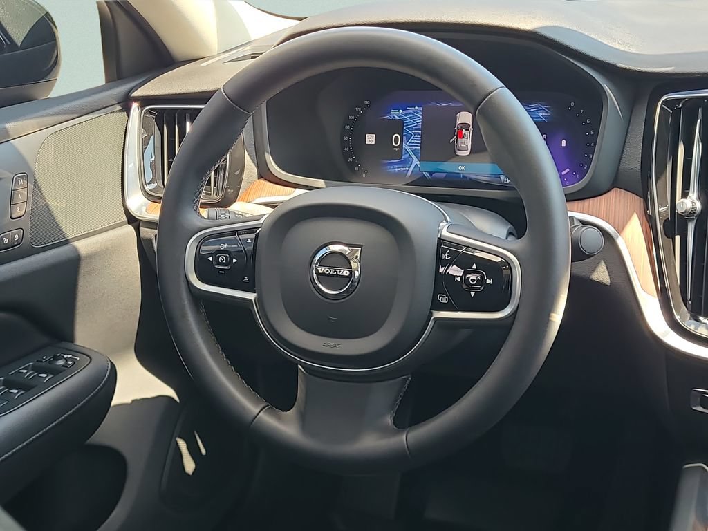 Used 2023 Volvo S60 B5 Plus w/ Climate Package FWD image 12