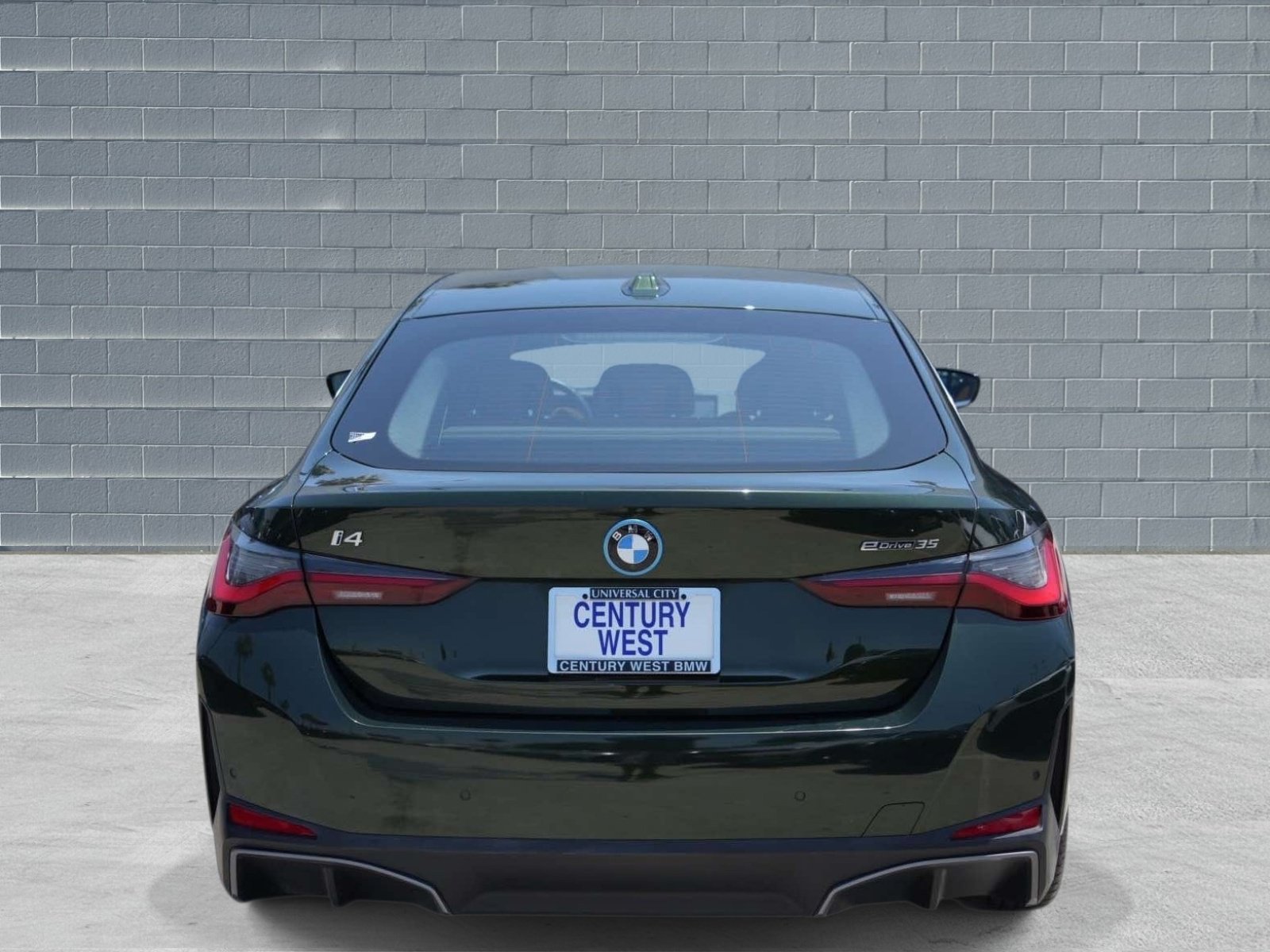 Used 2023 BMW i4 eDrive35 w/ Premium Package RWD image 4