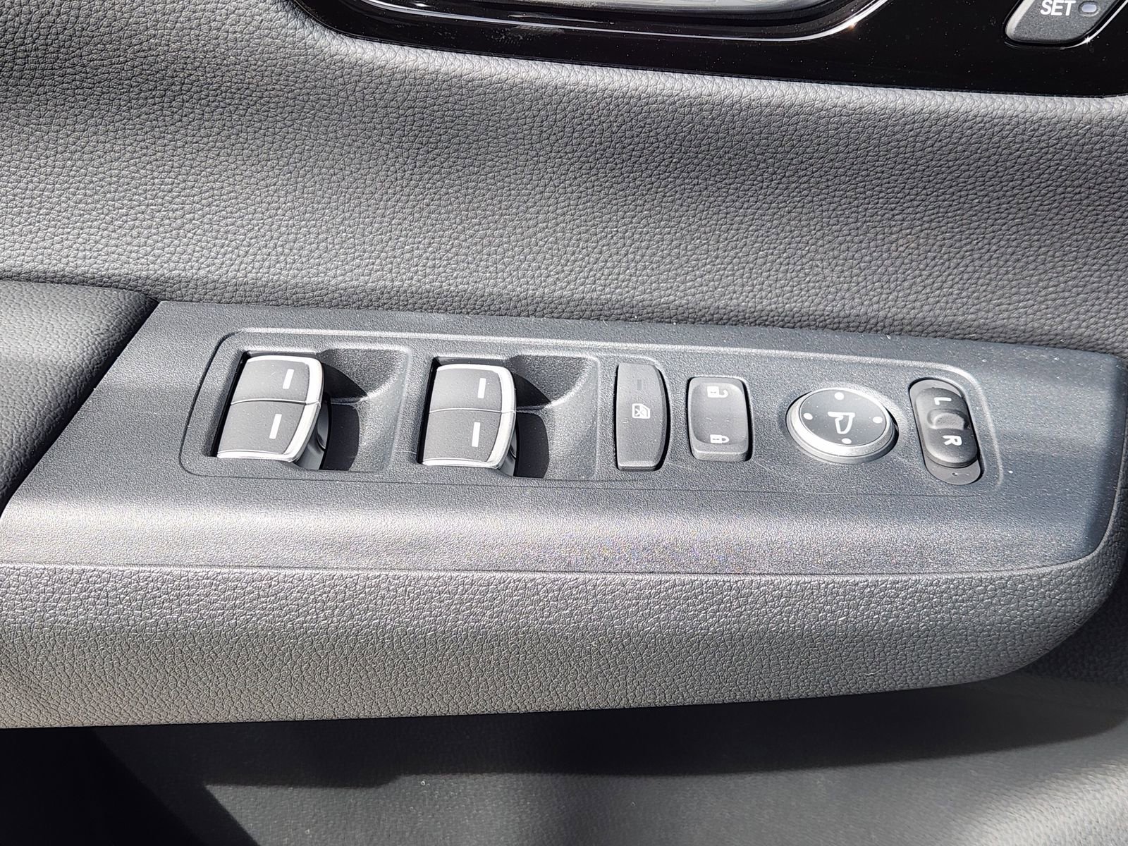 New 2026 Honda CR-V EX-L image 28