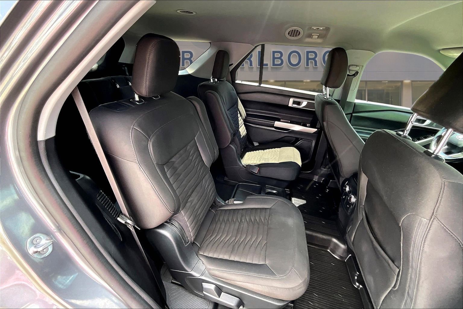 Used 2021 Ford Explorer XLT AWD/4WD image 27