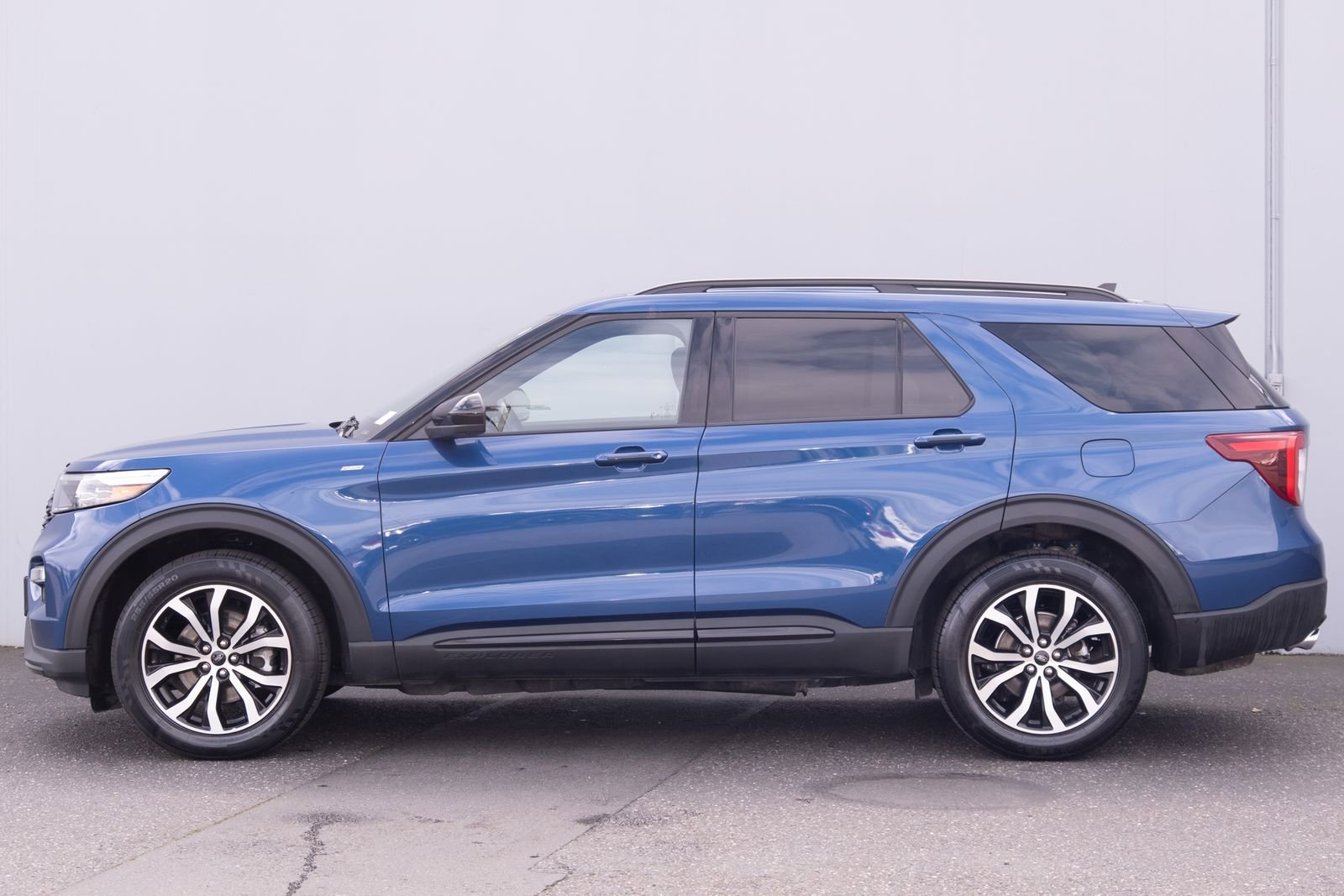 Used 2023 Ford Explorer ST-Line image 30