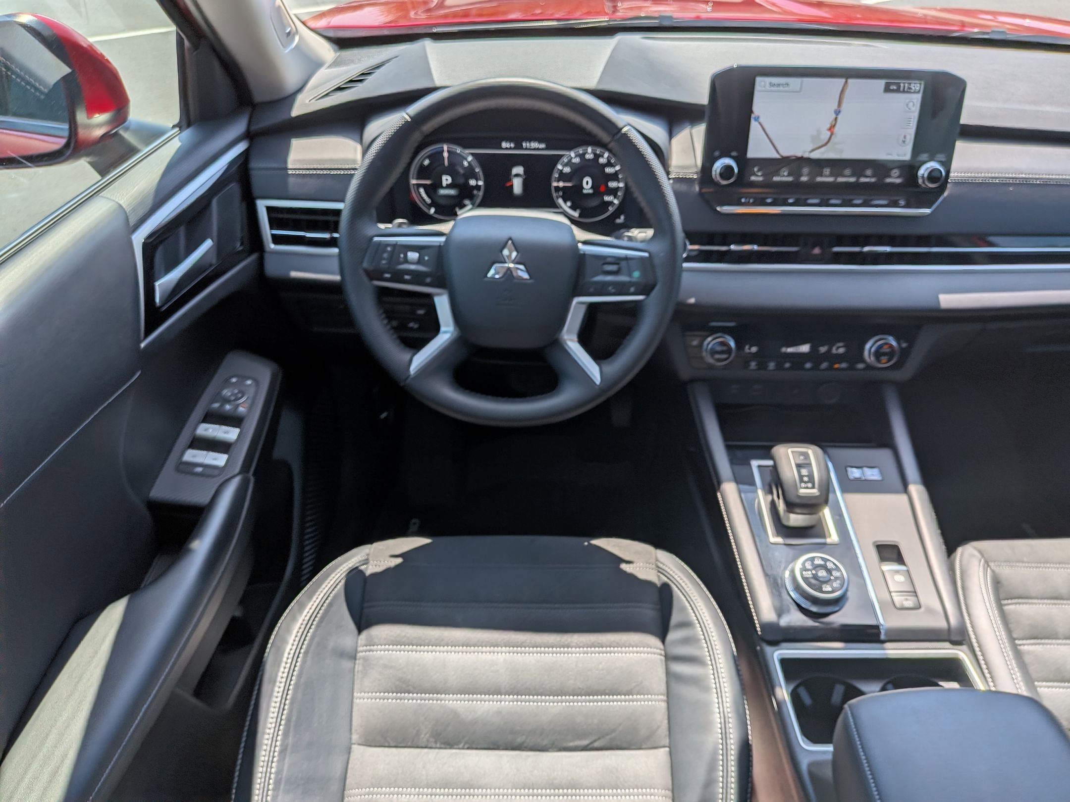 Used 2023 Mitsubishi Outlander SE image 31