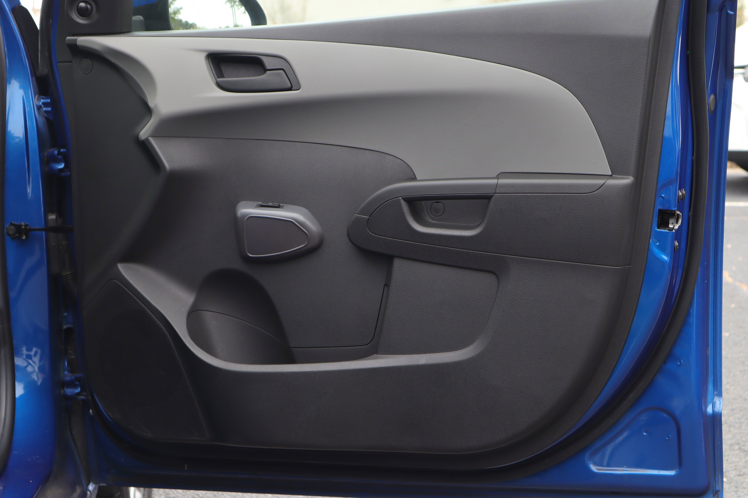 Used 2020 Chevrolet Sonic LS image 23