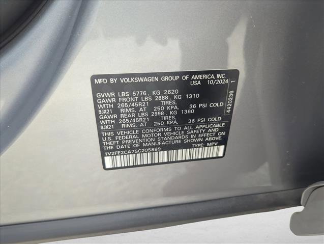 Used 2025 Volkswagen Atlas Cross Sport SEL Premium R-Line image 29