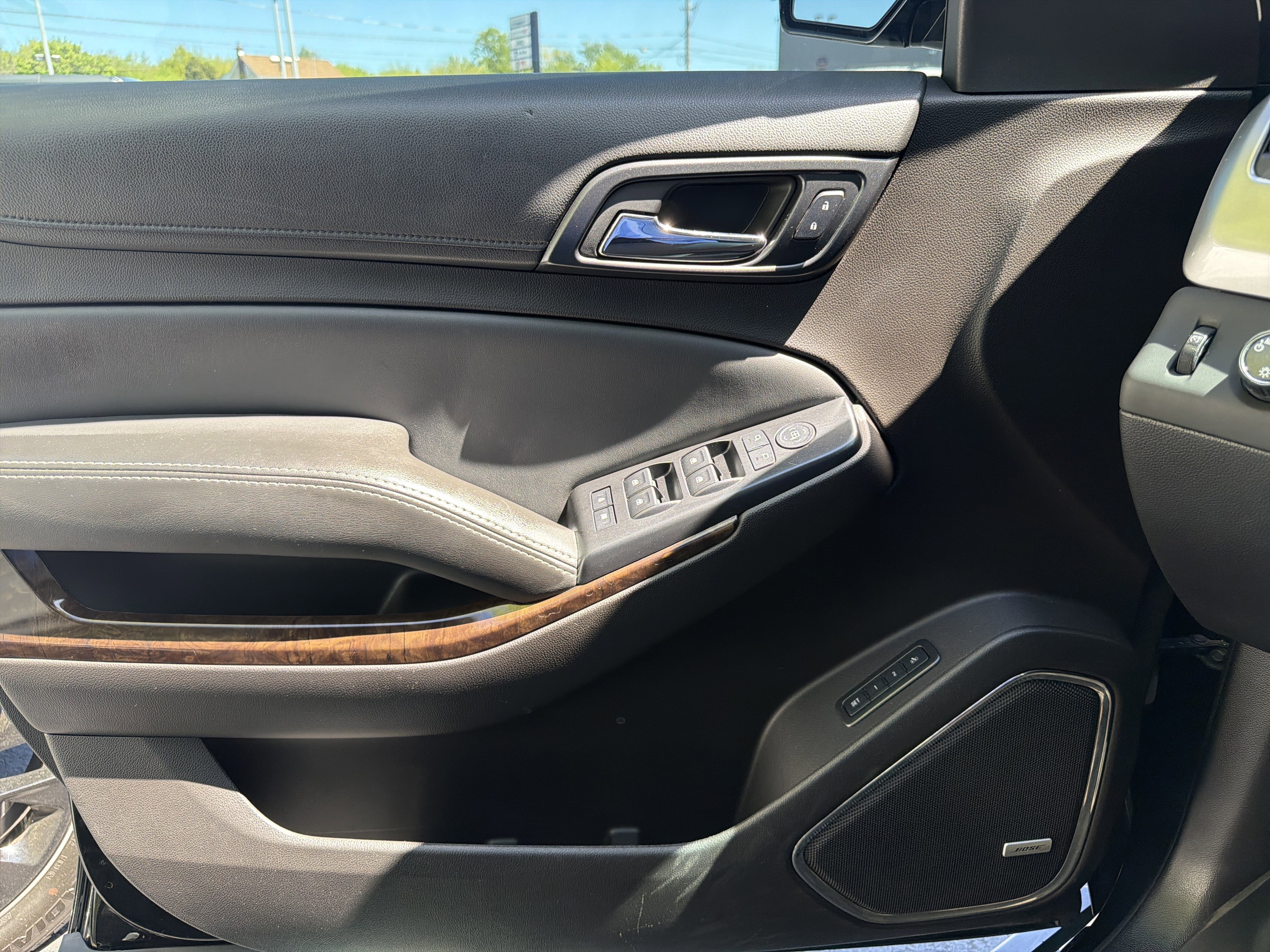 Used 2017 Chevrolet Tahoe LT AWD/4WD image 29