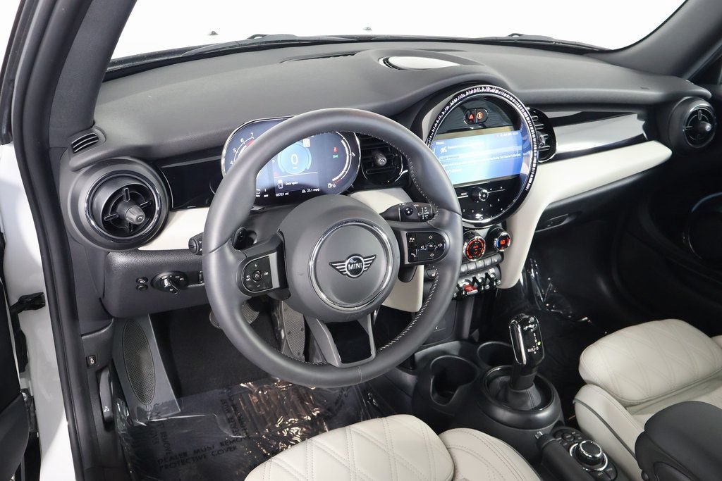 Used 2024 MINI Cooper S w/ Signature Upholstery Package FWD image 9