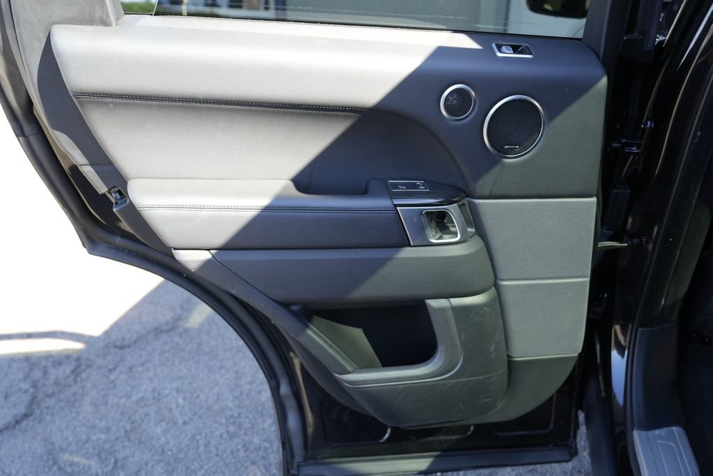 Used 2020 Land Rover Range Rover Sport HSE image 27