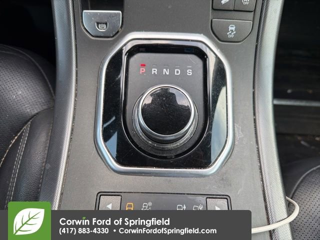 Used 2018 Land Rover Range Rover Evoque SE Premium image 11