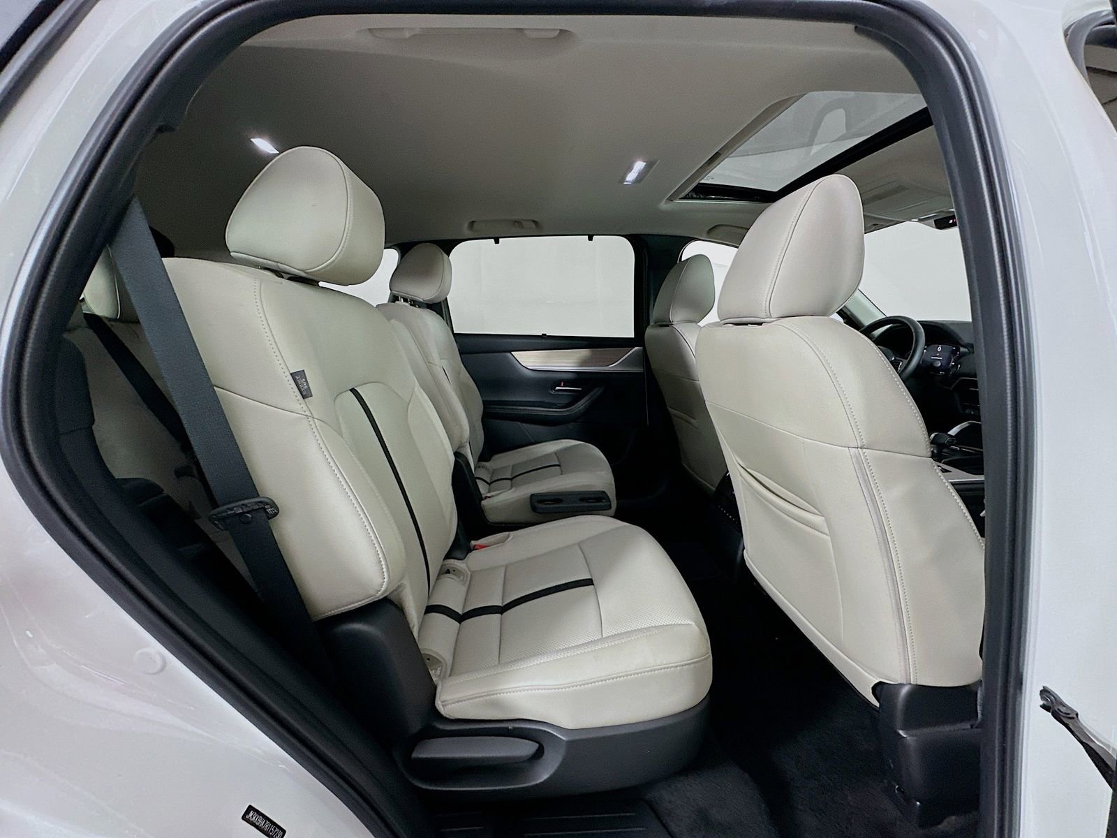 Certified 2024 MAZDA CX-90 Plug-In Hybrid w/ Preferred AWD/4WD image 29