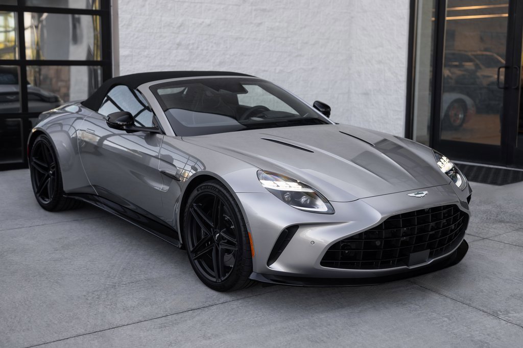 New 2026 Aston Martin V8 Vantage Volante image 3