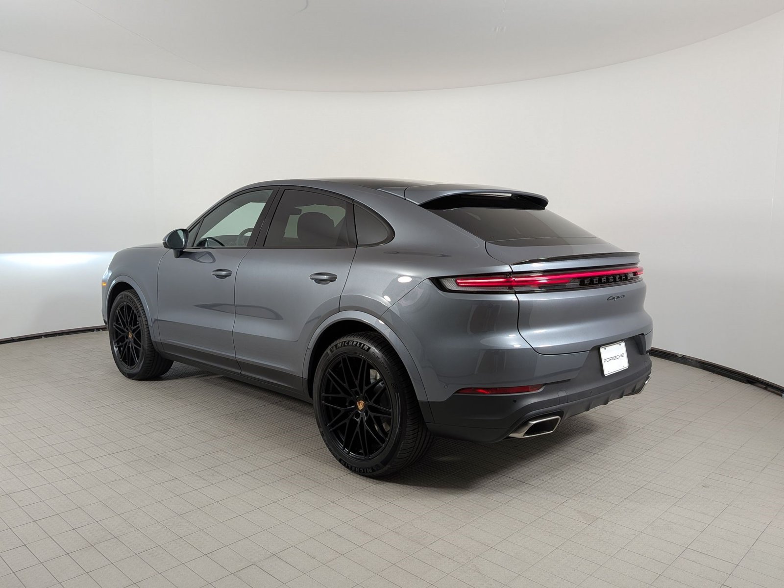 New 2026 Porsche Cayenne Coupe AWD/4WD image 3