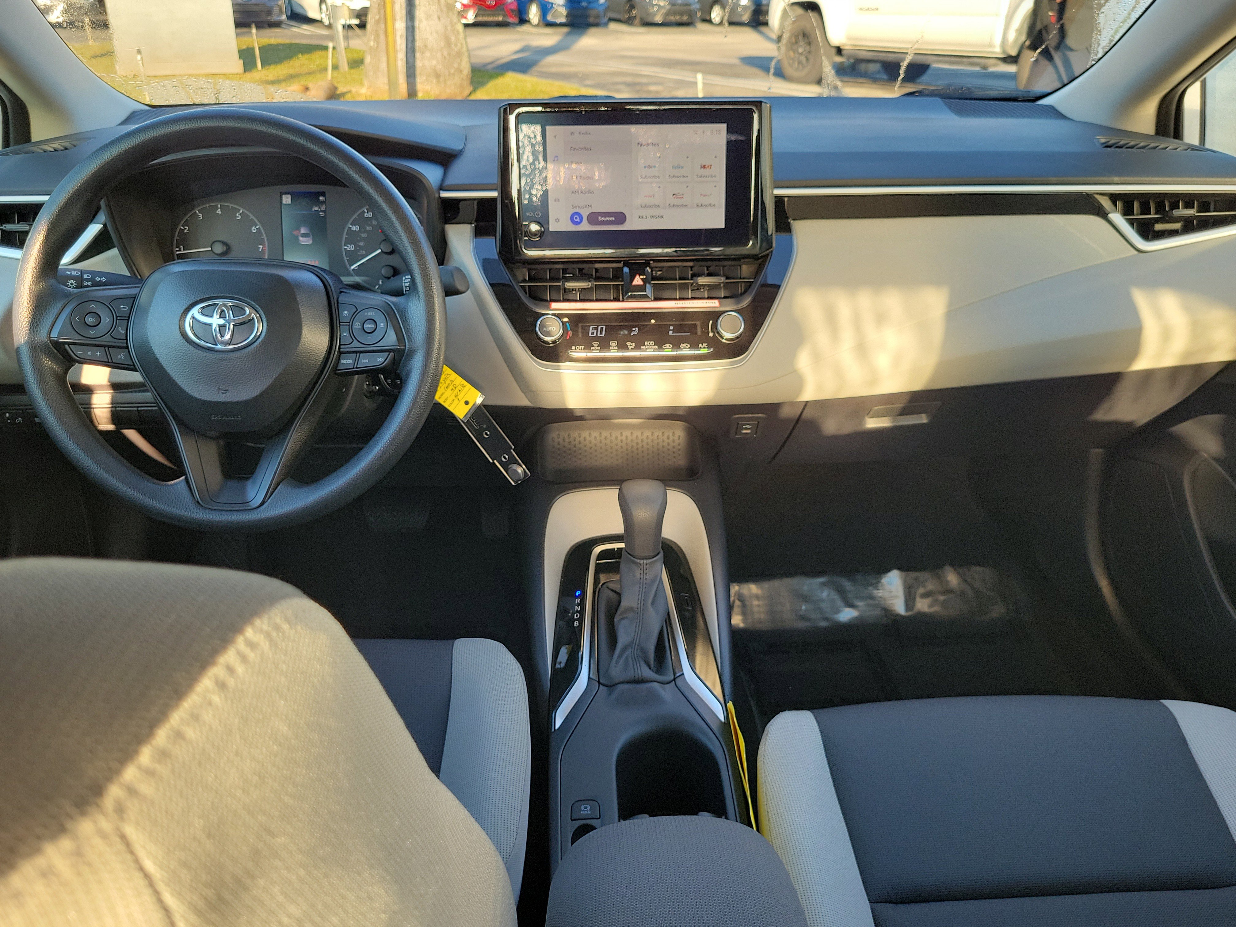 Used 2025 Toyota Corolla LE image 10
