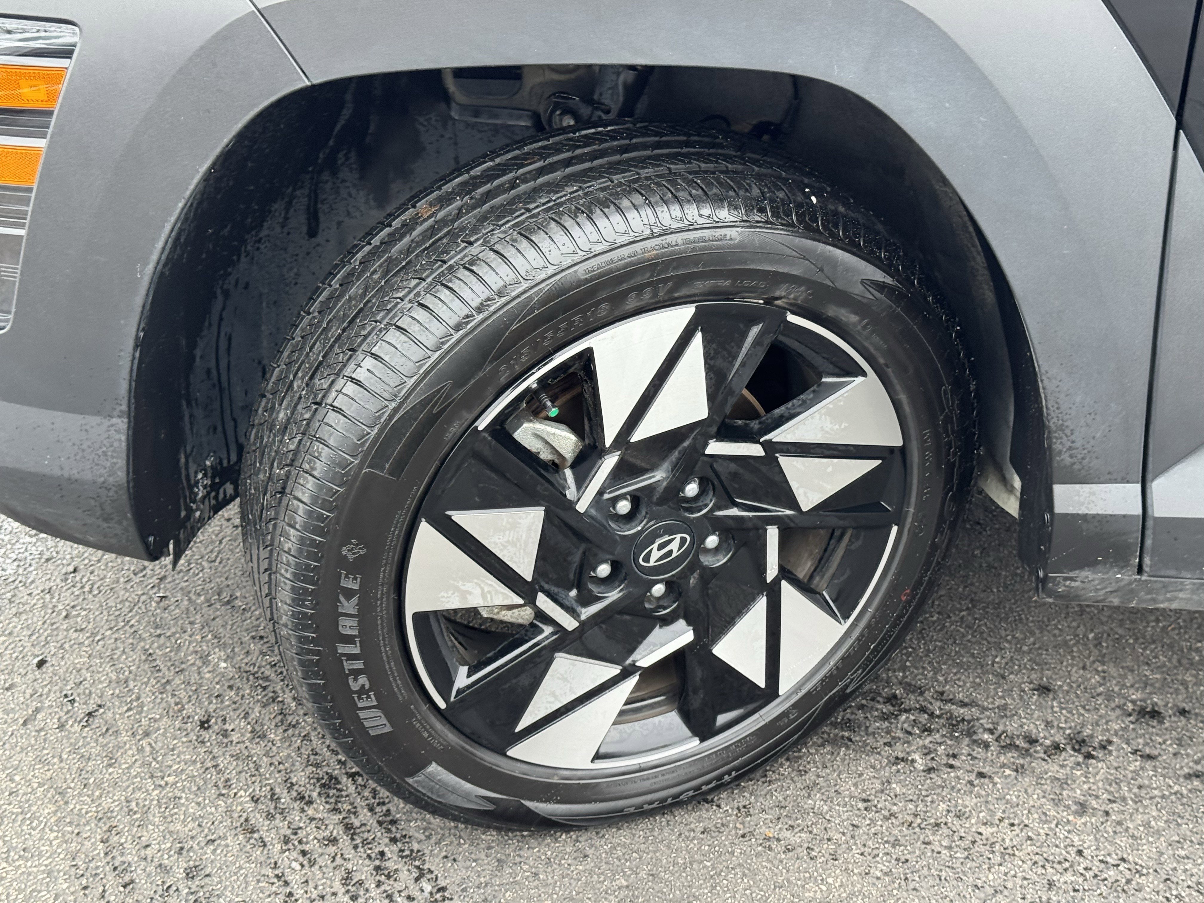 Used 2024 Hyundai Kona SEL w/ Convenience Package image 43