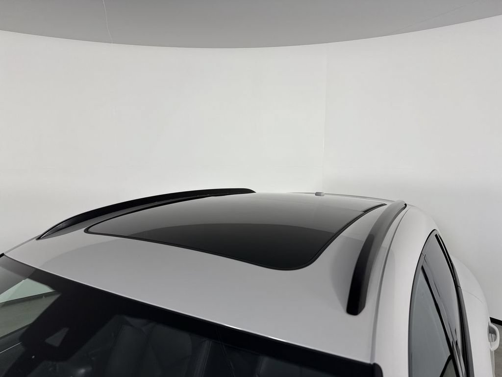 New 2025 Porsche Macan S AWD/4WD image 17