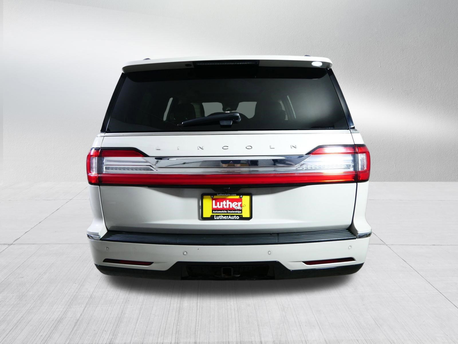 Used 2021 Lincoln Navigator L Reserve image 6