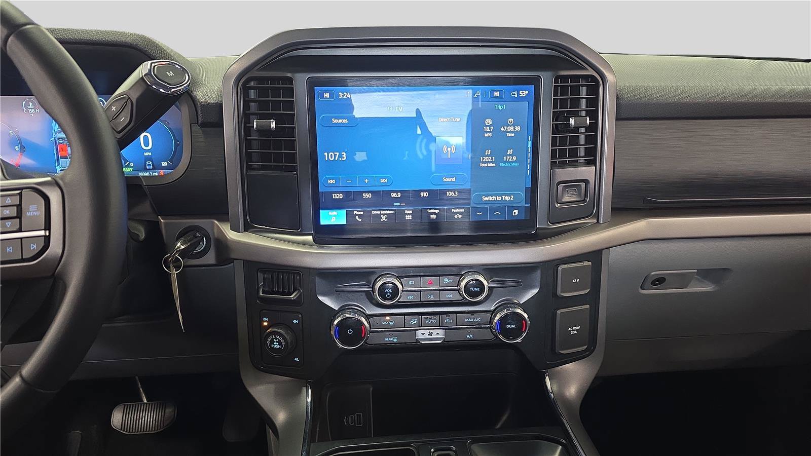 Used 2025 Ford F150 XLT w/ Equipment Group 301A Standard AWD/4WD image 17