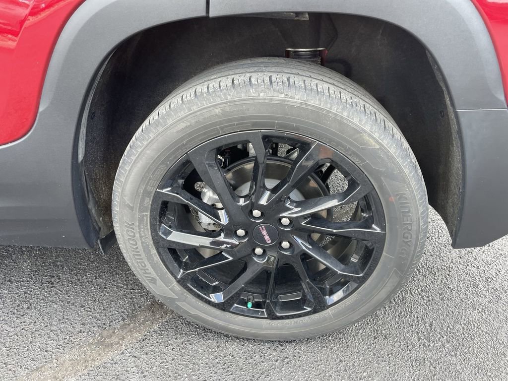 Used 2023 GMC Terrain SLT w/ Infotainment Package II AWD/4WD image 8