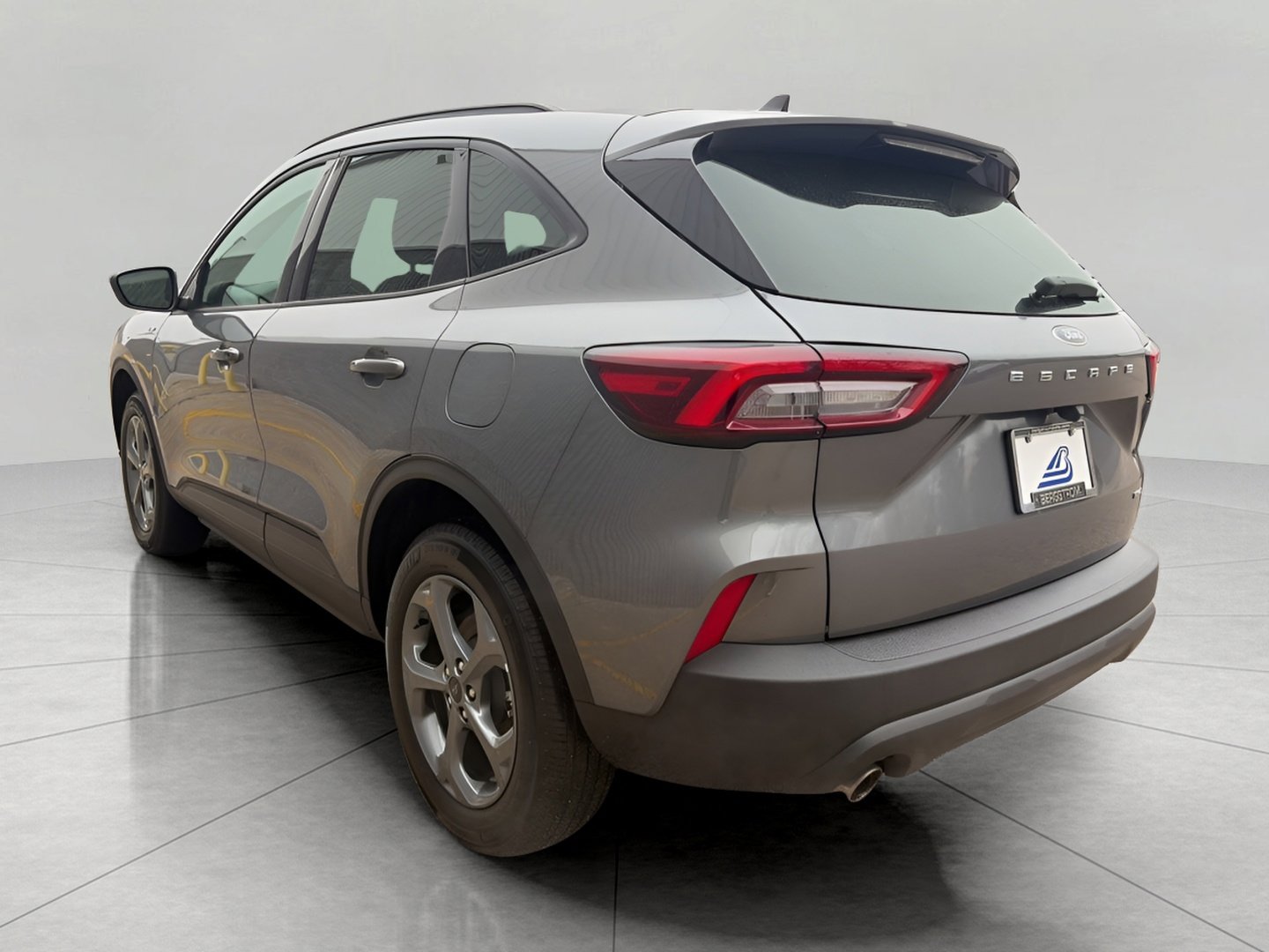 Certified 2025 Ford Escape ST-Line AWD/4WD image 9