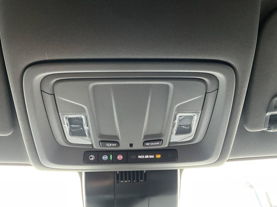 Used 2024 Chevrolet Silverado 1500 LT AWD/4WD image 24