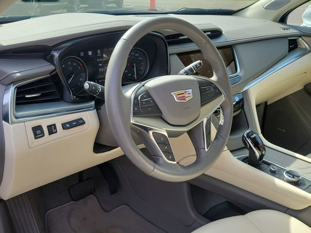 Certified 2022 Cadillac XT5 Premium Luxury w/ Technology Package image 24