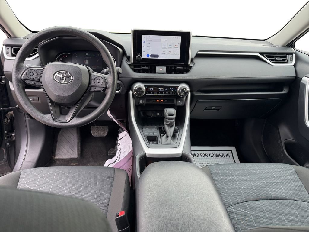 Used 2025 Toyota RAV4 XLE image 12