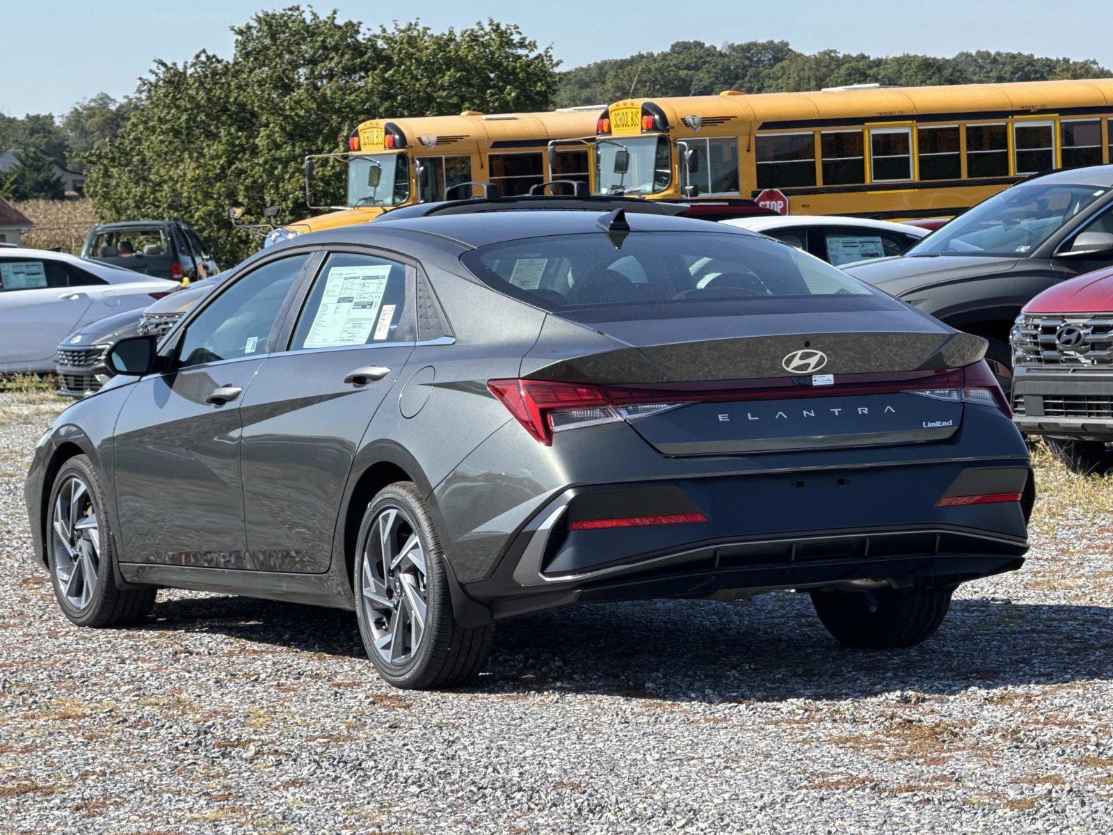 New 2025 Hyundai Elantra Limited image 15