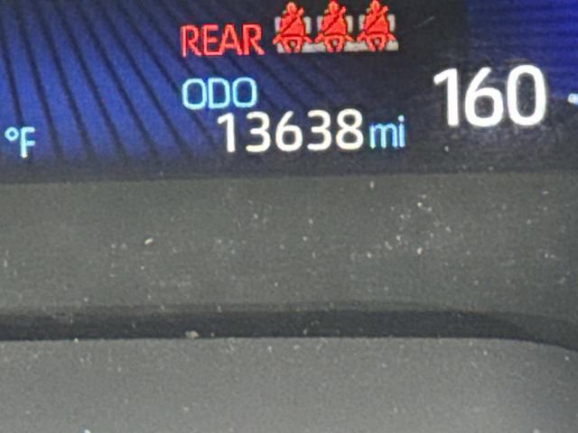 Used 2022 Toyota Corolla LE FWD image 28