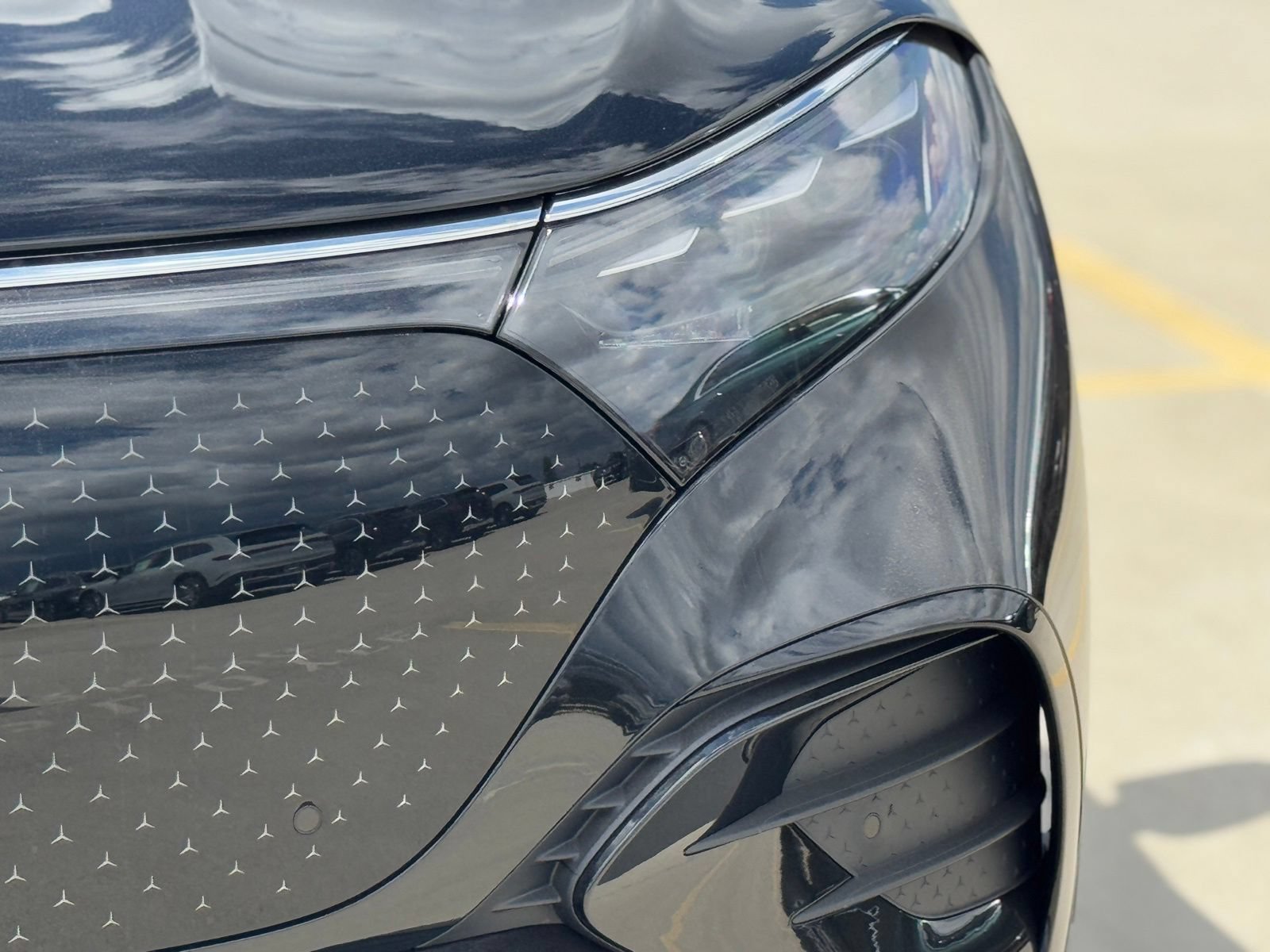 New 2026 Mercedes-Benz EQS 400 4MATIC SUV image 6