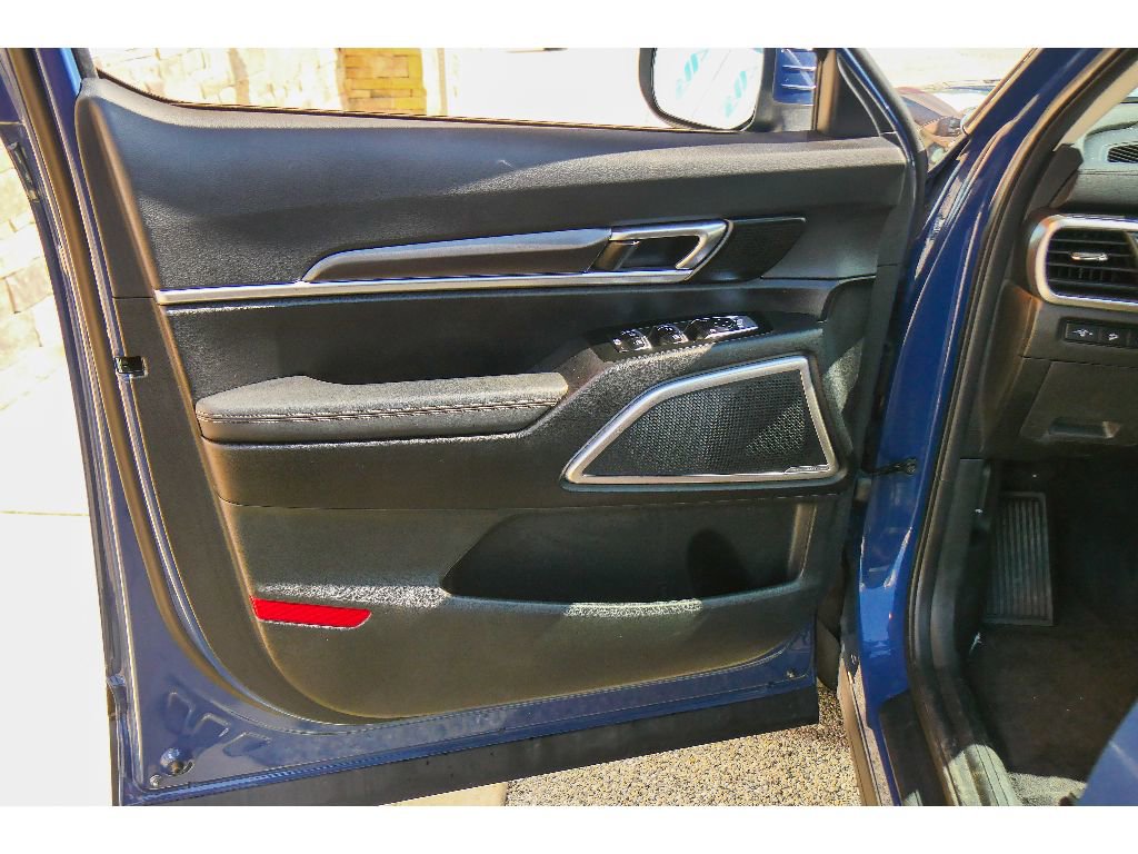 Used 2023 Kia Telluride S w/ S Sunroof Package image 9