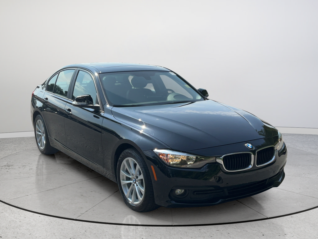 Used 2016 BMW 320i Sedan RWD image 1