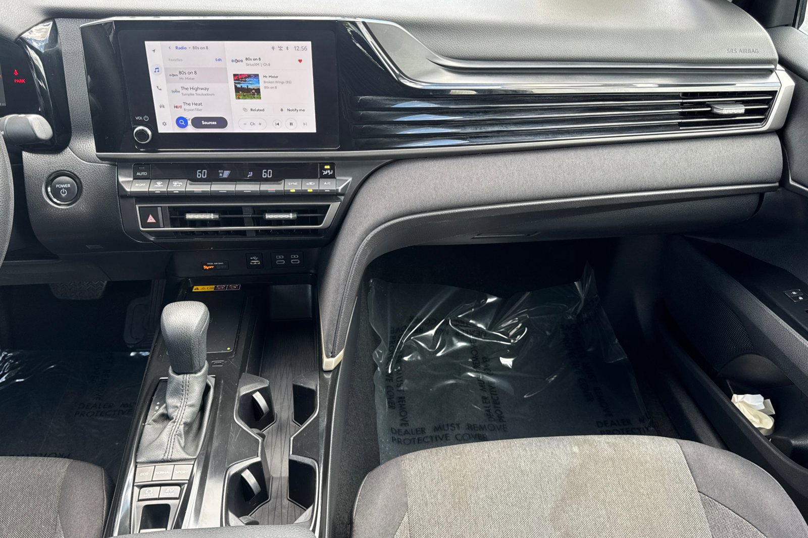 Used 2025 Toyota Camry LE FWD image 28