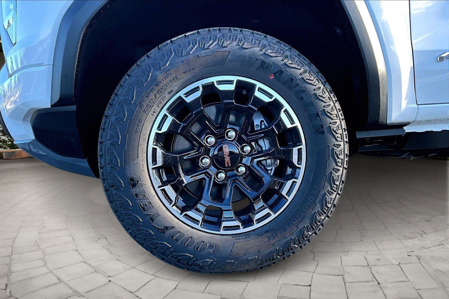 New 2026 GMC Canyon AT4 image 16