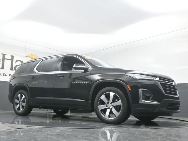 Used 2023 Chevrolet Traverse LT w/ LT Premium Package image 2