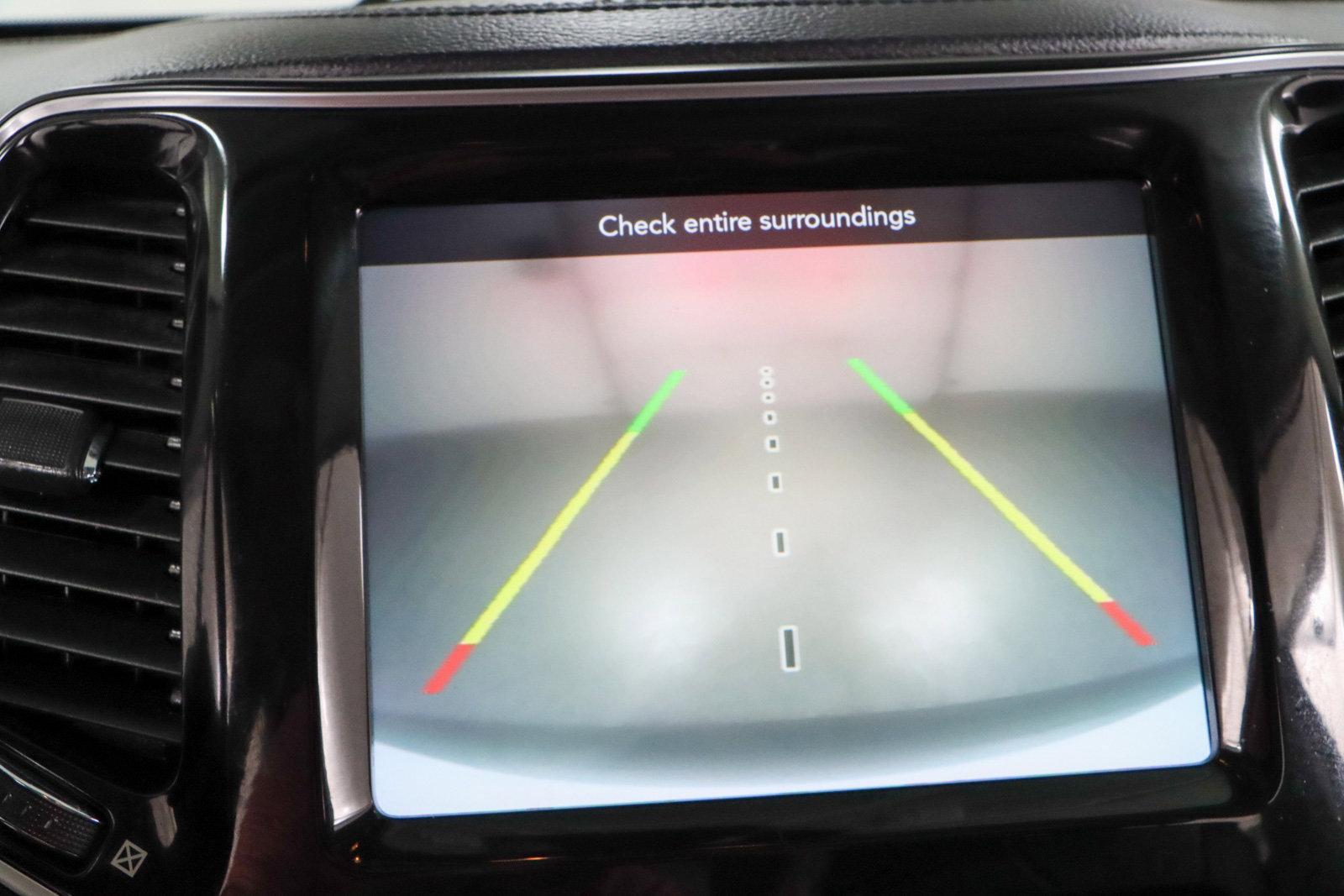 Used 2021 Jeep Cherokee Limited image 18