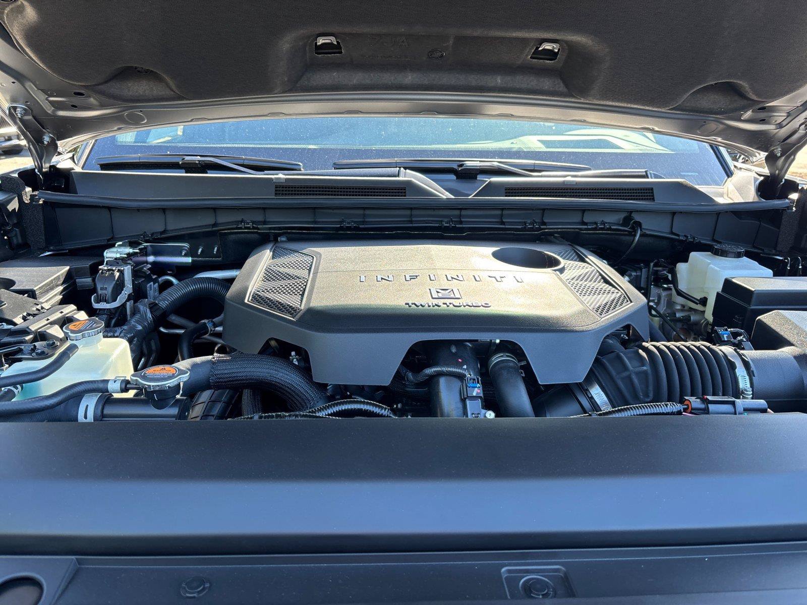New 2027 INFINITI QX80 Sensory AWD/4WD image 9