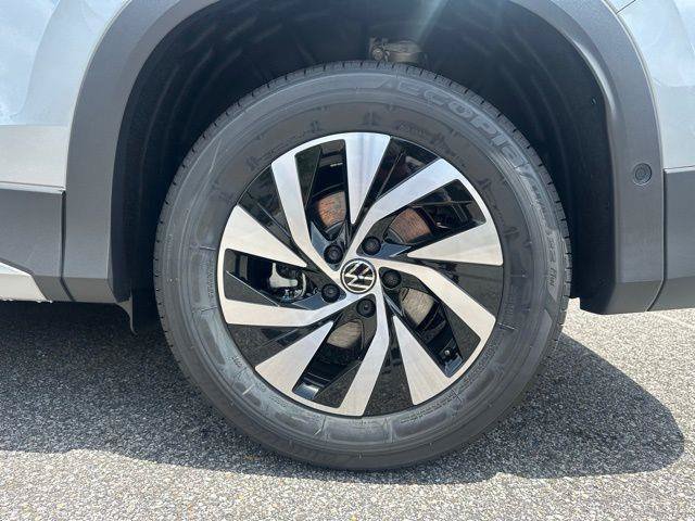Used 2025 Volkswagen Tiguan S FWD image 18