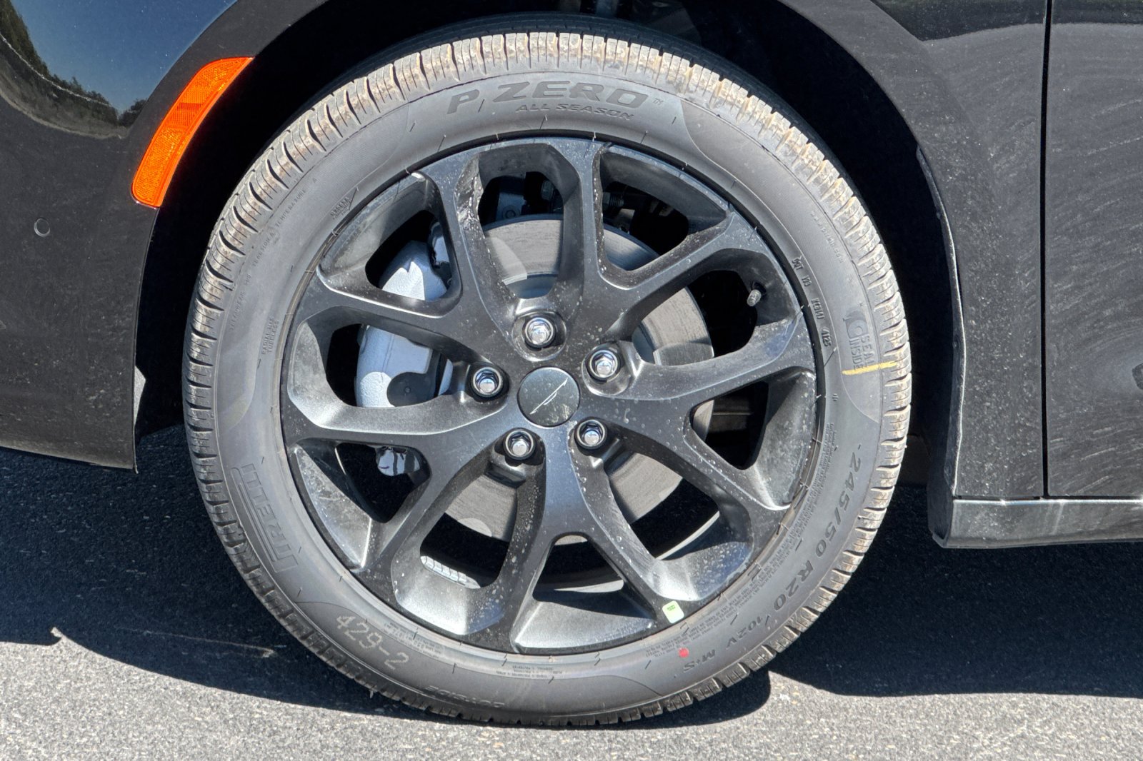 New 2027 Chrysler Pacifica Limited AWD/4WD image 23