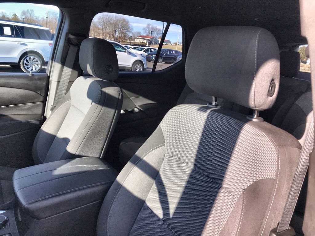 Used 2023 Chevrolet Traverse LT AWD/4WD image 11