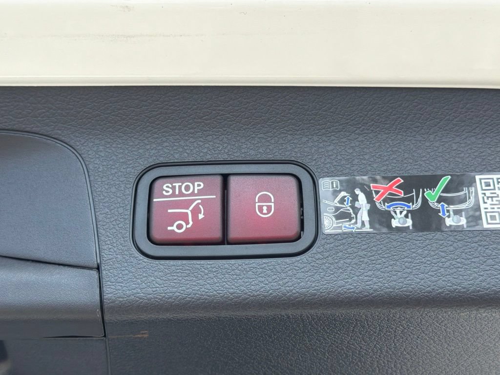 Certified 2026 Mercedes-Benz GLS 450 4MATIC image 16